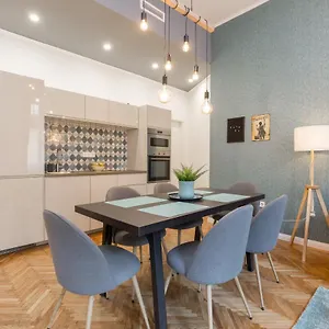 Appartement Royal Ferenciek, Boedapest